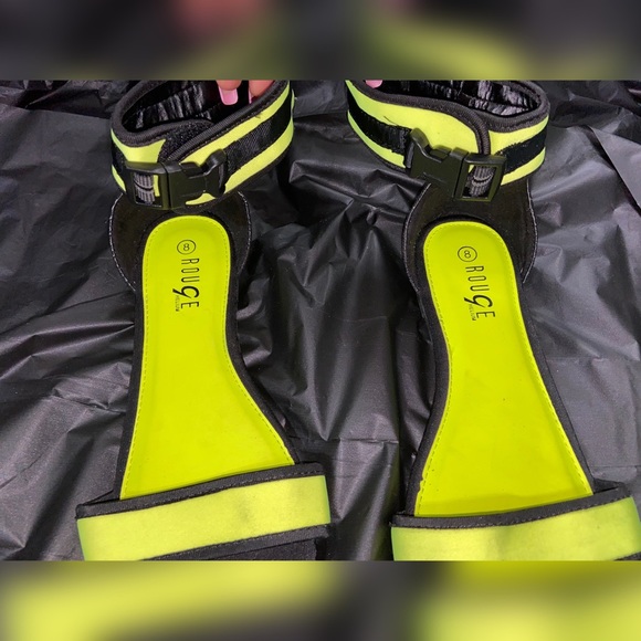 Sandals - Picture 5 of 7